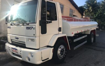 Prejuízos da falta de água em Salvador: serviços restritos e gastos extras com caminhão-pipa